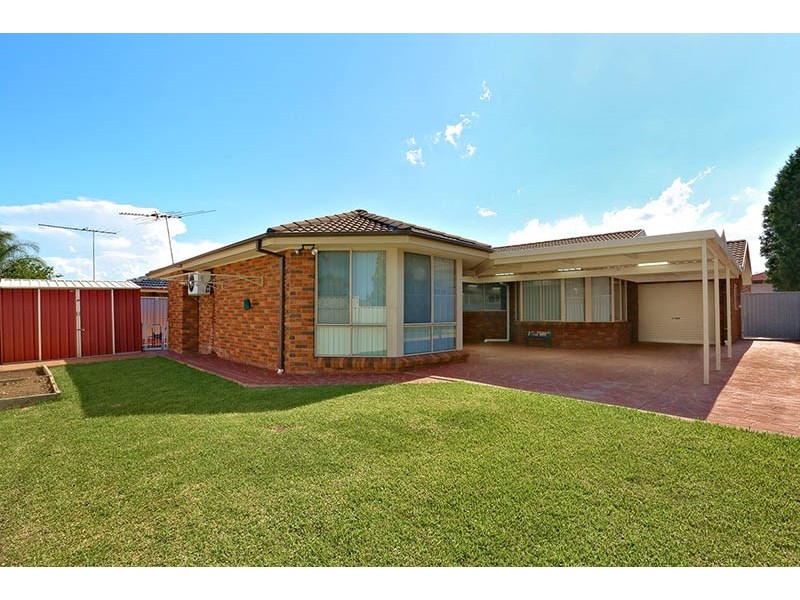 17 Seaeagle Crescent, Green Valley NSW 2168