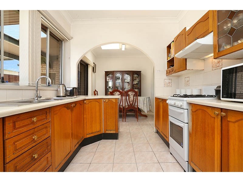 16 Brabyn Street, Fairfield West NSW 2165