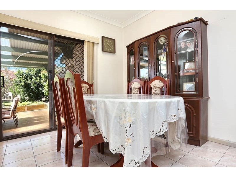 16 Brabyn Street, Fairfield West NSW 2165