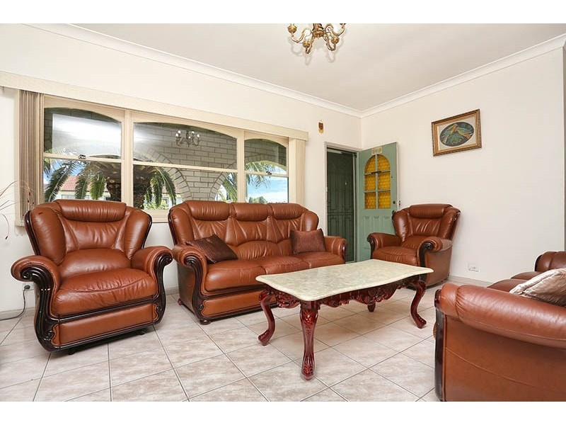 16 Brabyn Street, Fairfield West NSW 2165