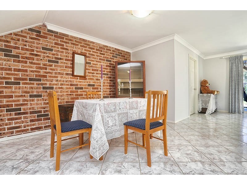 2/2 Prairie Vale Road, Bossley Park NSW 2176