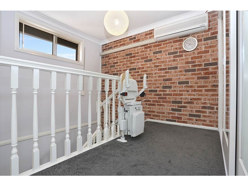 2/2 Prairie Vale Road, Bossley Park NSW 2176