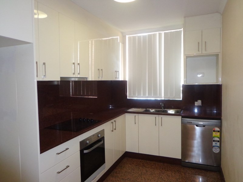 2/49 Hamilton Road, Fairfield NSW 2165