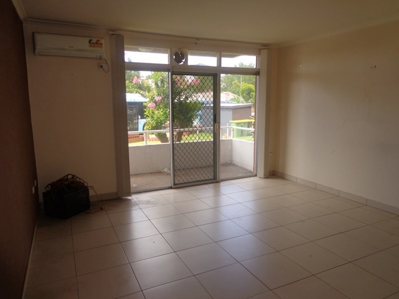 2/49 Hamilton Road, Fairfield NSW 2165