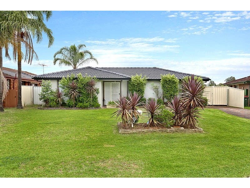 6 Carpenter Place, Minchinbury NSW 2770