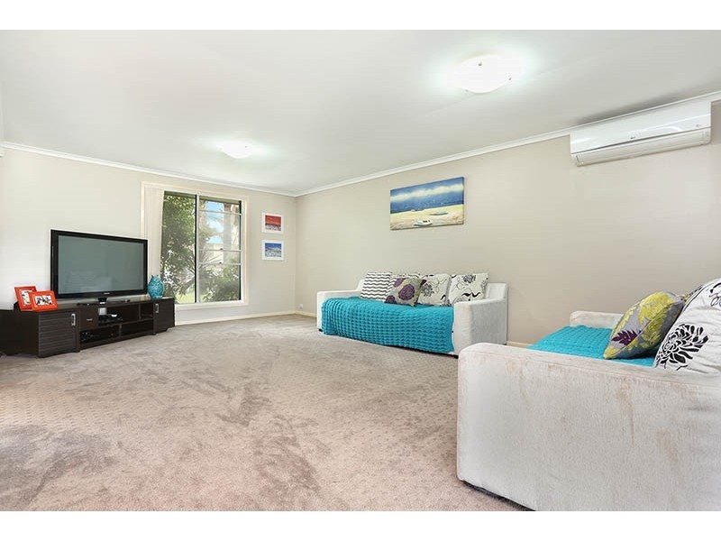 6 Carpenter Place, Minchinbury NSW 2770