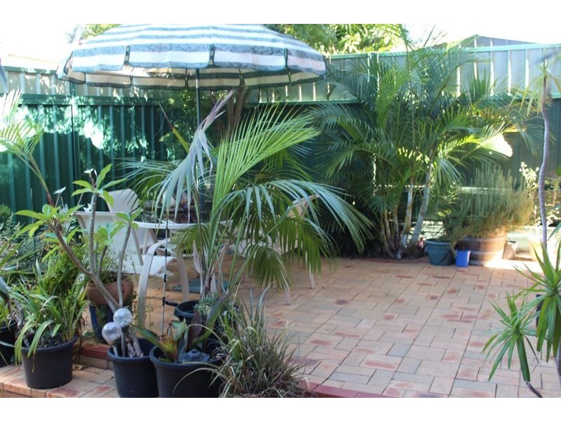 18 Yeronga Close, St Johns Park NSW 2176