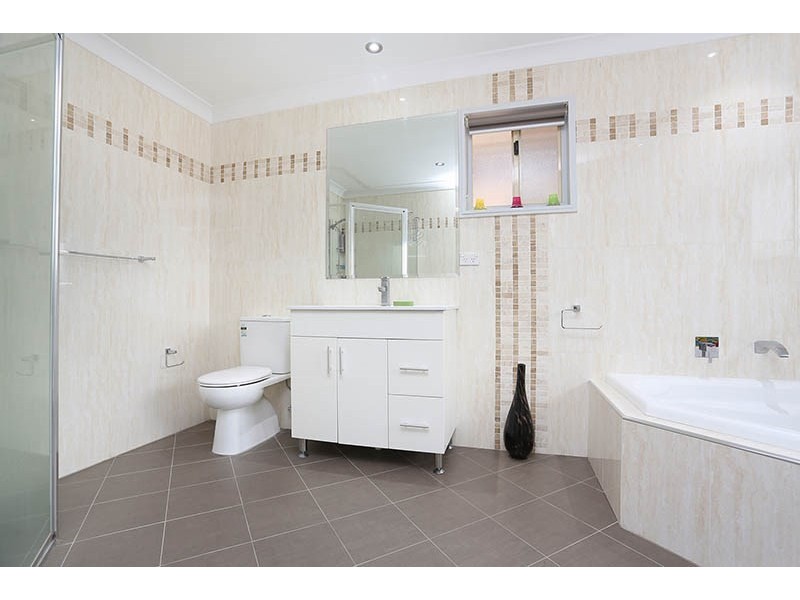 Greenfield Park NSW 2176