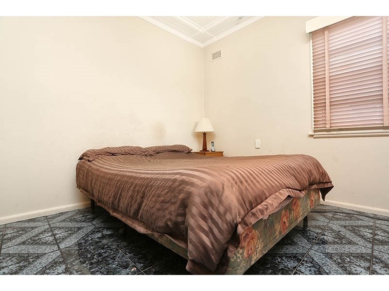 16 Crown Street, Fairfield East NSW 2165