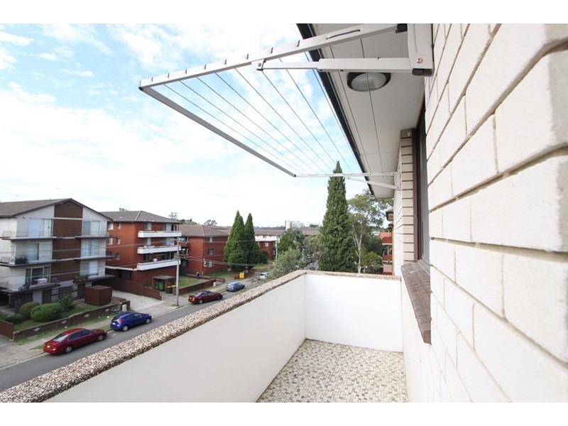 9/79 Harris Street, Fairfield NSW 2165