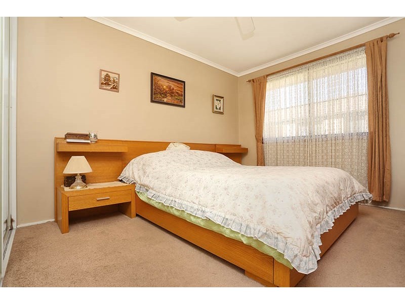 4 Bossley Road, Bossley Park NSW 2176