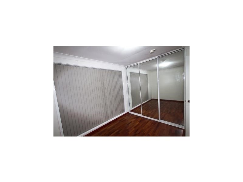 Edensor Park NSW 2176