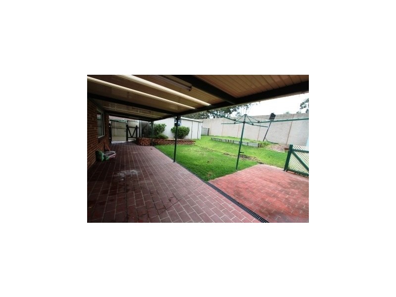 Edensor Park NSW 2176