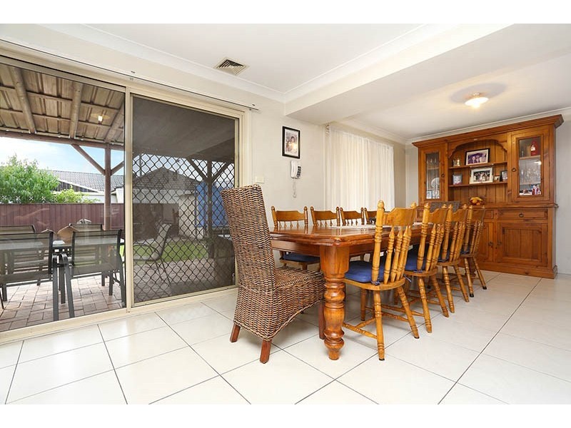 32 Palmerston Road, Fairfield West NSW 2165