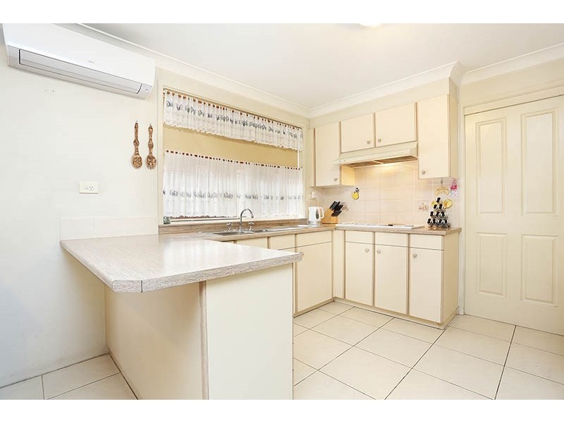 32 Palmerston Road, Fairfield West NSW 2165