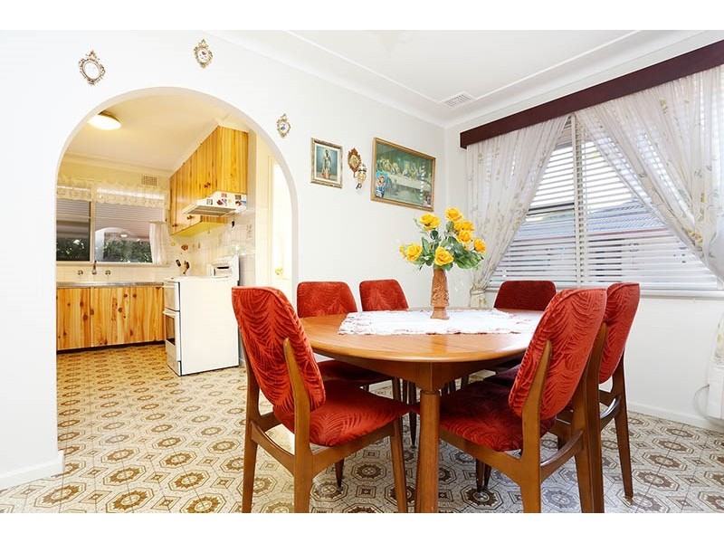 3 Lynesta Avenue, Fairfield West NSW 2165