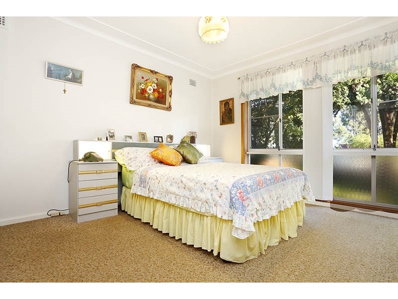 3 Lynesta Avenue, Fairfield West NSW 2165