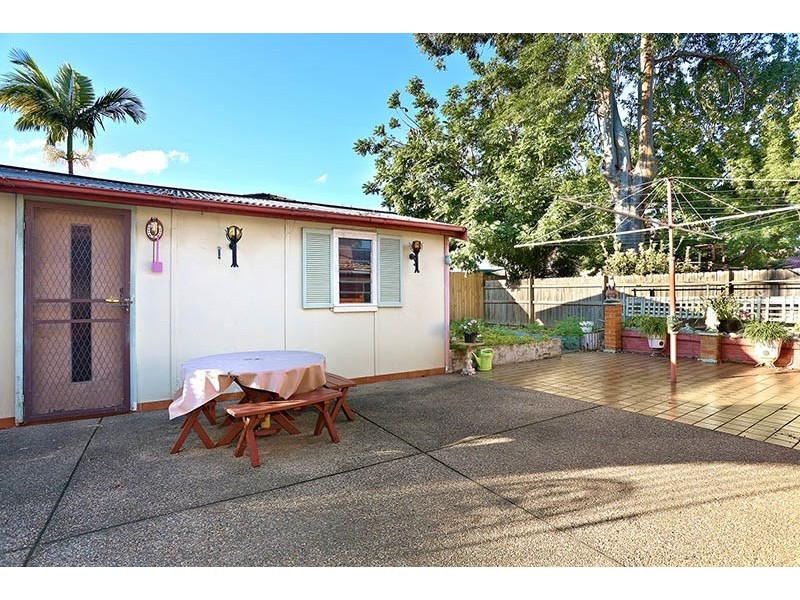 3 Lynesta Avenue, Fairfield West NSW 2165