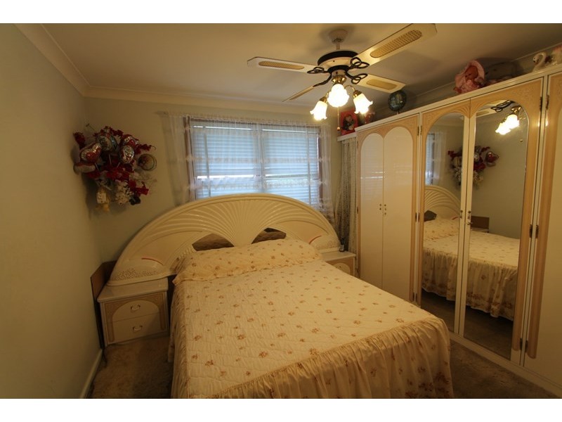 1 De Witt Place, Fairfield West NSW 2165