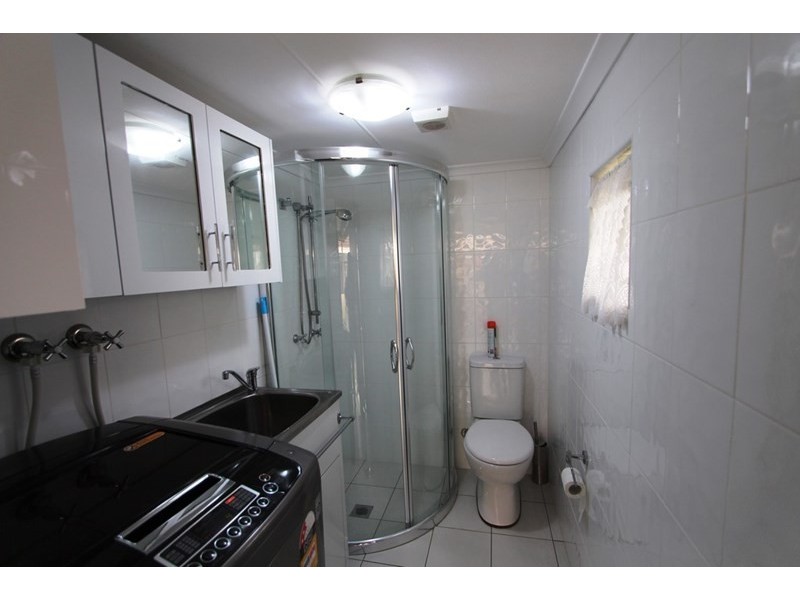 1 De Witt Place, Fairfield West NSW 2165