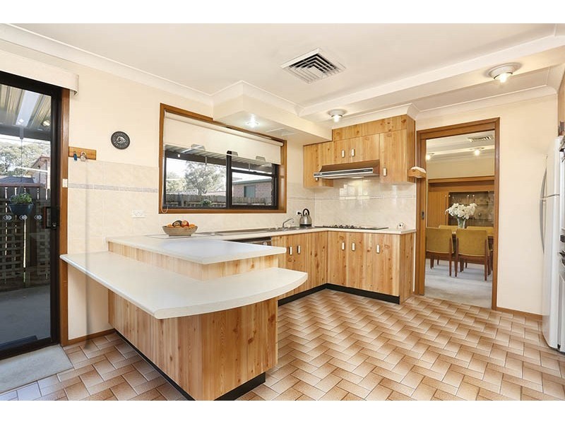 4 Dwyer Close, Fairfield West NSW 2165