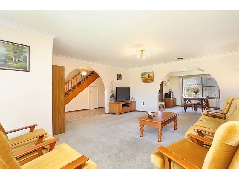 4 Dwyer Close, Fairfield West NSW 2165