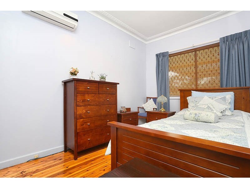 12 Foxlow Street, Canley Heights NSW 2166