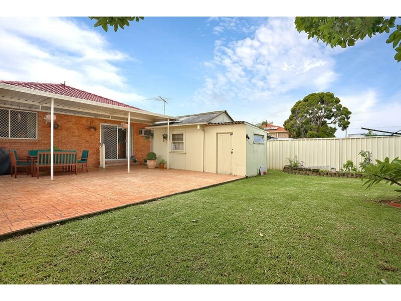 12 Foxlow Street, Canley Heights NSW 2166