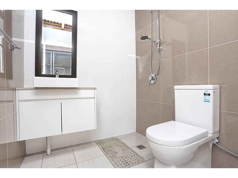 8 Braemar Street, Smithfield NSW 2164