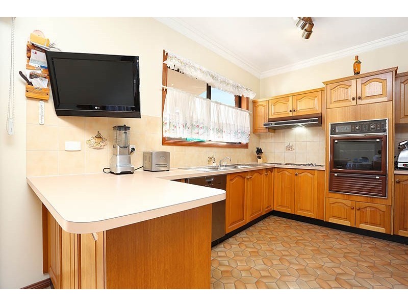 10 Sullivan Street, Fairfield West NSW 2165