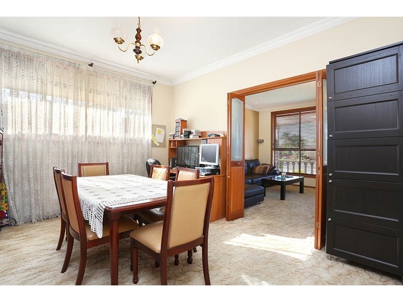 10 Sullivan Street, Fairfield West NSW 2165