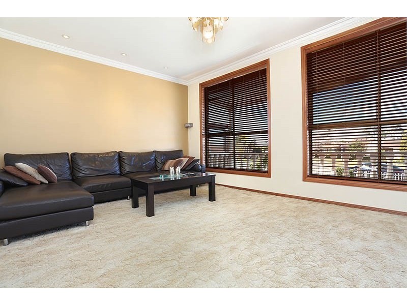 10 Sullivan Street, Fairfield West NSW 2165