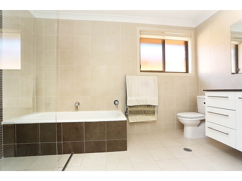 10 Sullivan Street, Fairfield West NSW 2165