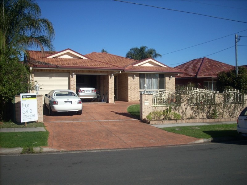 128 Graham Avenue, Casula NSW 2170