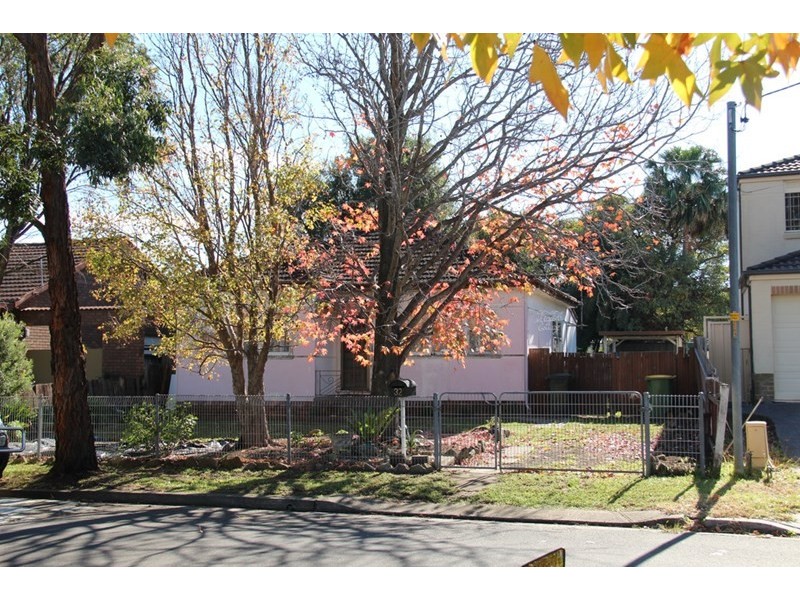 32 Madeline Street, Fairfield West NSW 2165