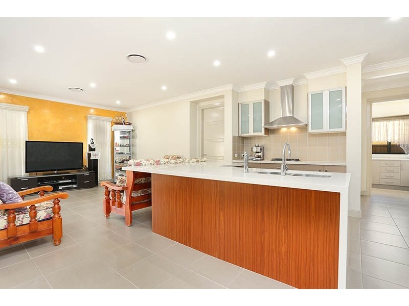 4 Paul Crescent, Canley Heights NSW 2166