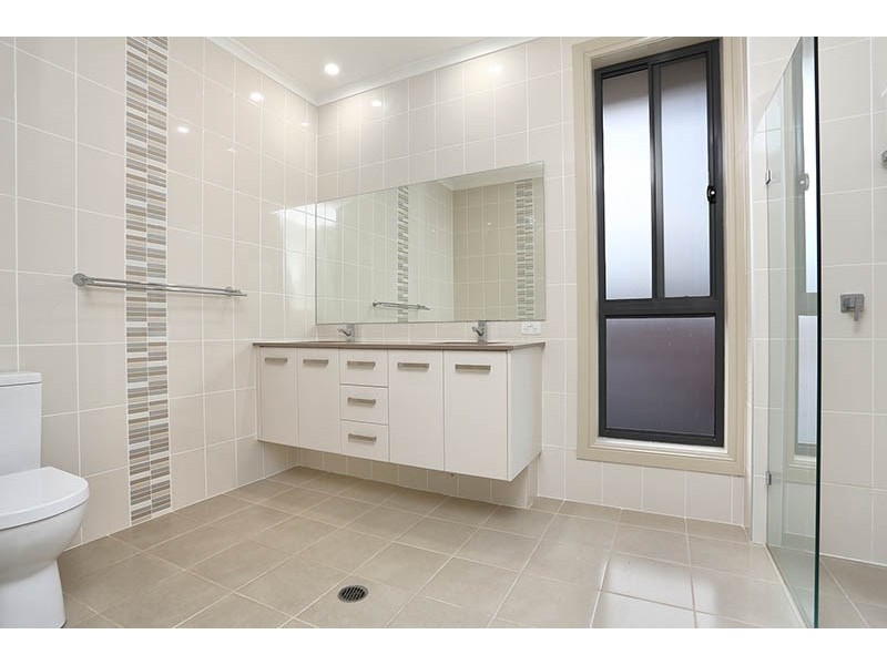 4 Paul Crescent, Canley Heights NSW 2166