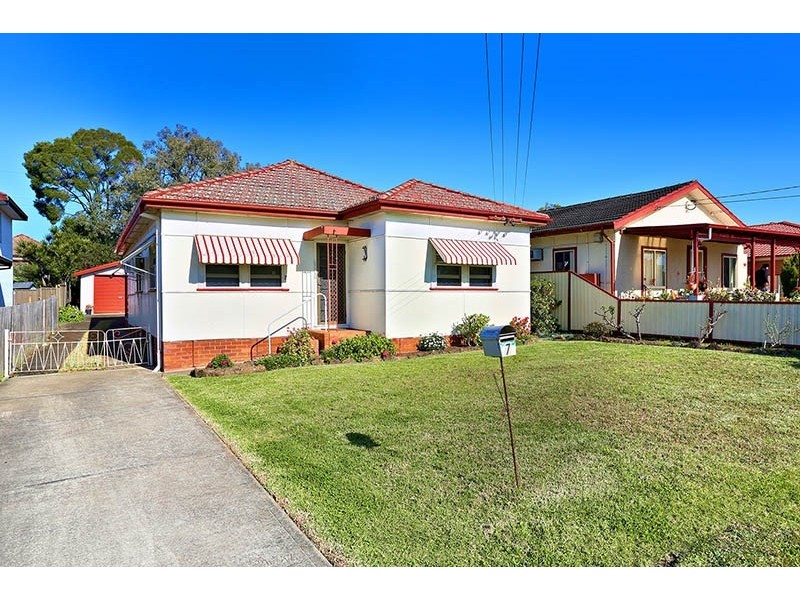 7 Lang Street, Smithfield NSW 2164