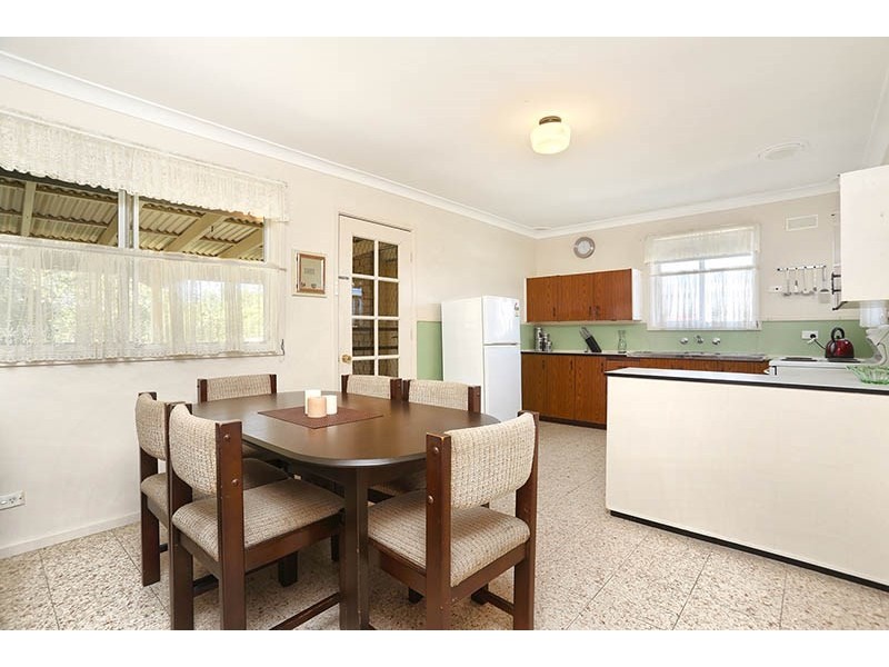 2 Greenvale Street, Fairfield West NSW 2165