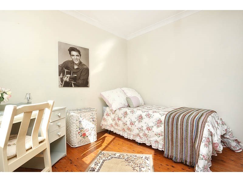 2 Greenvale Street, Fairfield West NSW 2165