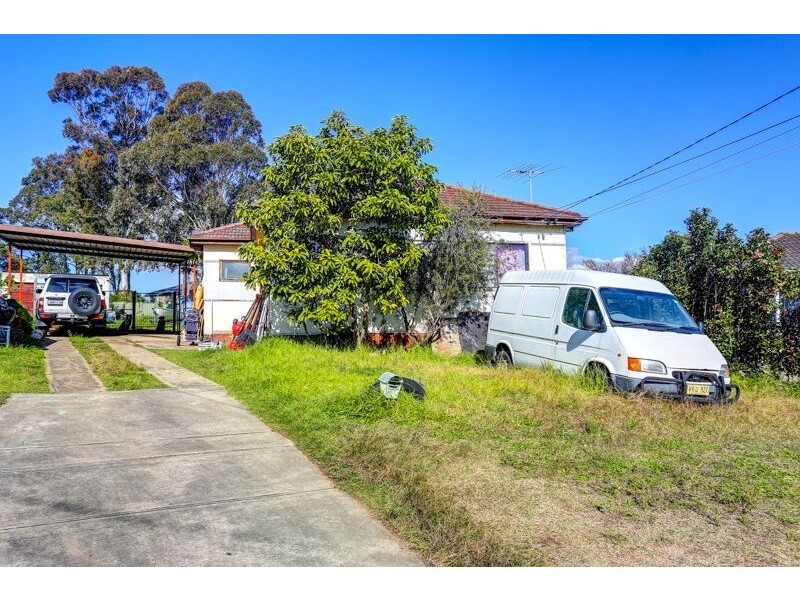 30 Warrumbungle Street, Fairfield West NSW 2165