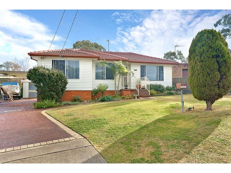 11 Norfolk Avenue, Fairfield West NSW 2165