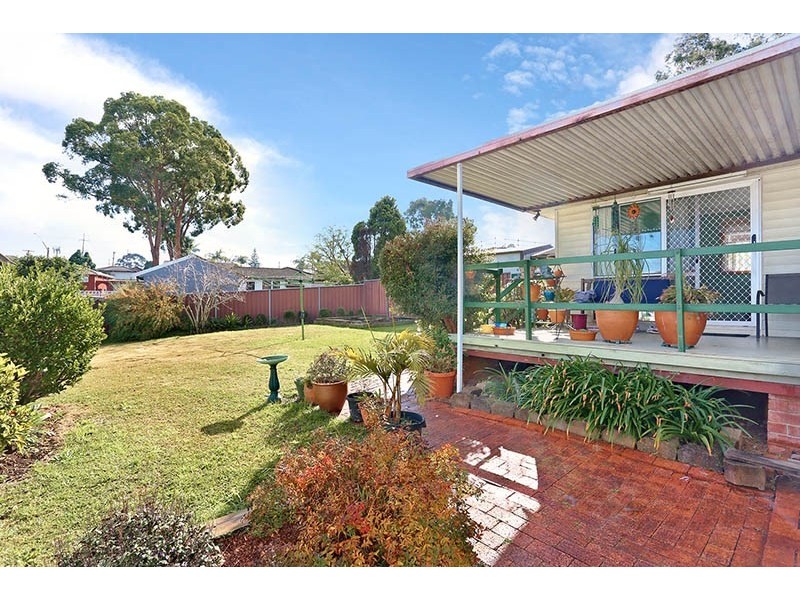 11 Norfolk Avenue, Fairfield West NSW 2165