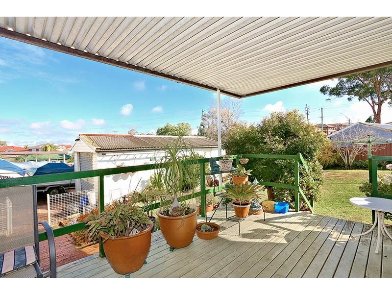 11 Norfolk Avenue, Fairfield West NSW 2165