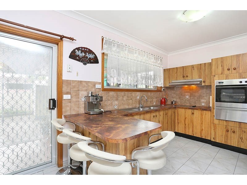 71 Margaret Street, Fairfield West NSW 2165