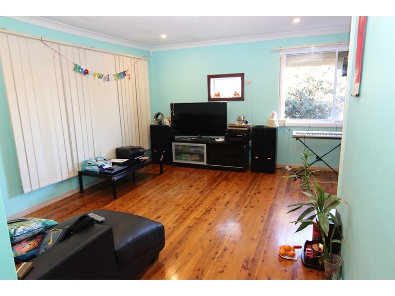 2 Thorney Road, Fairfield West NSW 2165