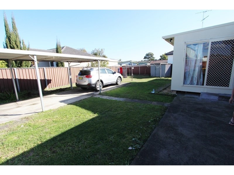 2 Thorney Road, Fairfield West NSW 2165