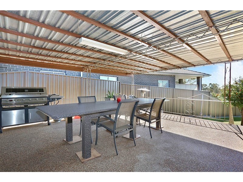 27 Kalang Road, Edensor Park NSW 2176