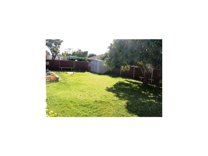 Greenfield Park NSW 2176