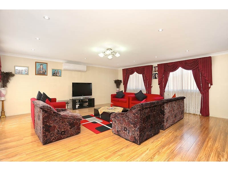 18 Locke Street, Wetherill Park NSW 2164